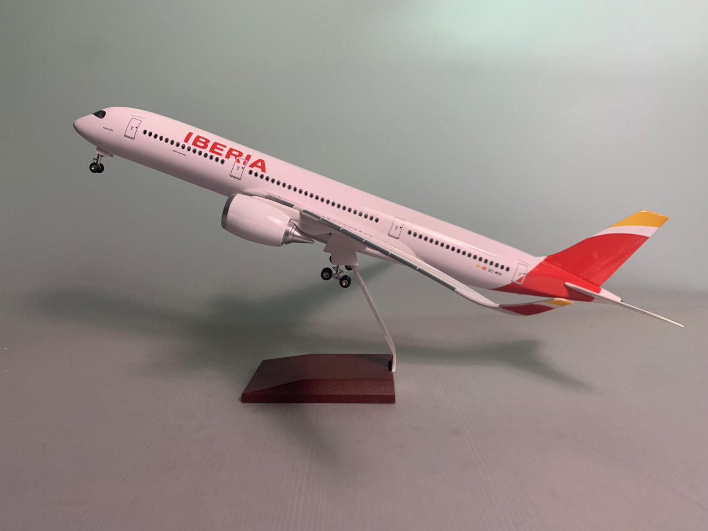 A350 IBERIA- Scale 1/142 - 47CM - 18,5 in