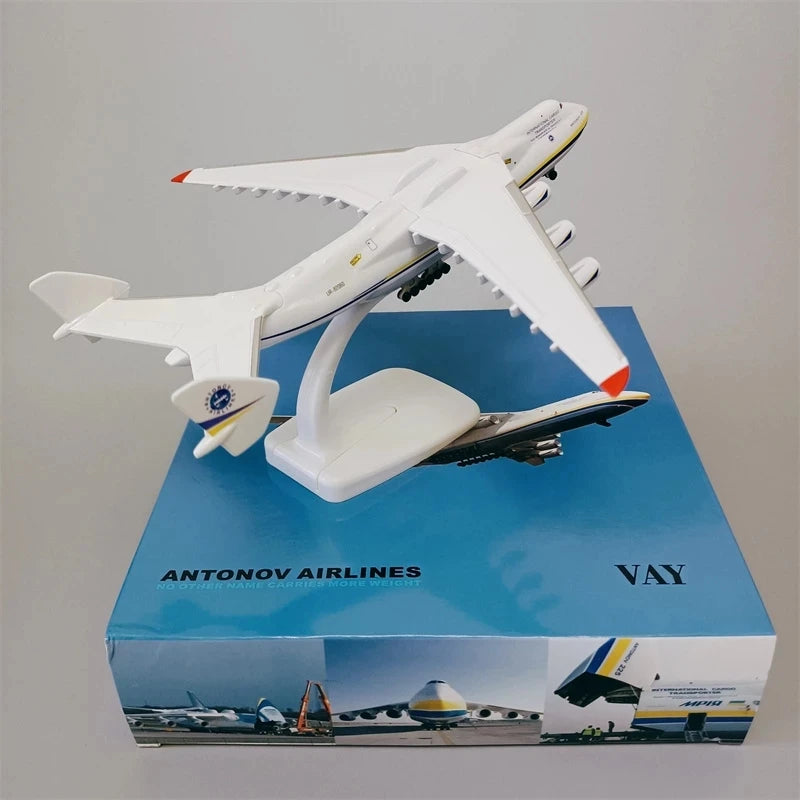 Avión de Colección Antonov An-225 "Mriya" en Metal a Escala 1/400 - 20 cm para Decoración y Regalos