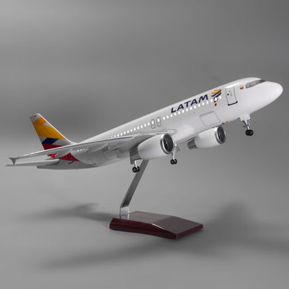 LATAM A320 - Edición especial - Colombia - 47cm - LED