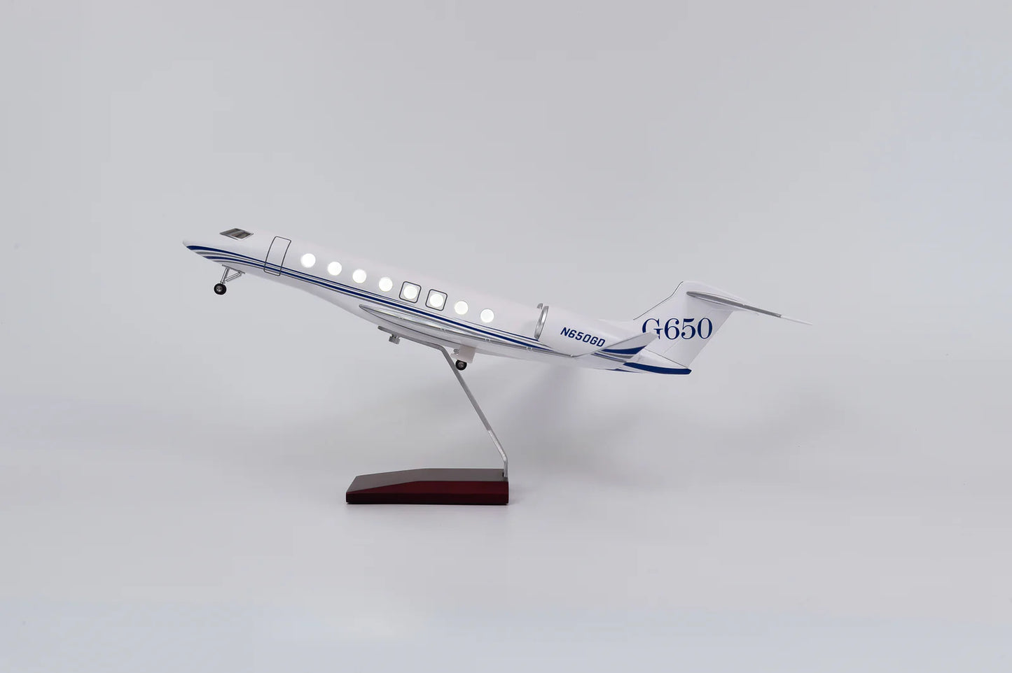 Gulfstream G650ER - Escala 1:50 - L: 45 cm - LED